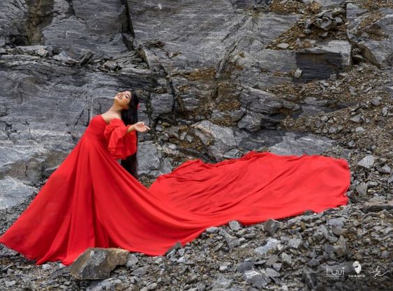 Red Off-Shoulder Balloon Sleeves Trail Gown